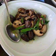 บ้านม่อนม่วน
