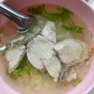 เจ๊นิ ข้าวต้มปลา-บะหมี่เกี๊ยว