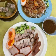 ข้าวหมูแดงสีมรกต ซอย สุกร1