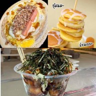 ตินตินไข่กะทะ ขนมปังปิ้ง ผัดกระเพรา กาแฟ ตินตินสาขา 1