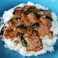 ป้าหล้าอาหารตามสั่งหลังราชภัฏ