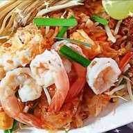 ครัว เดลิเวอรี่ กะเพราเนื้อโคขุน ข้าวไก่เกาหลี ยำไก่แซ่บ (นายชาติ🥇)