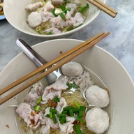 ถนัดศรี หาดใหญ่ (Since 1969) ก๋วยเตี๋ยว ถนัดศรี หาดใหญ่ (เจ้าเก่า) Since1969