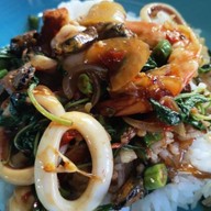 ป้าหล้าอาหารตามสั่งหลังราชภัฏ