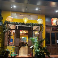 Hanoi House มหาทุน พลาซ่า