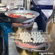 ลูกชิ้นปิ้งป้าแขกตลาดใต้ พิษณุโลก