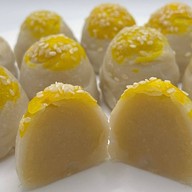 Nubnab (หนุบหนับ) ขนมเปี๊ยะไส้นุ่มนิ่ม สุขุมวิท