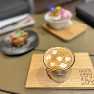 เมนูของร้าน Chez Nous Cafe