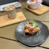 เมนูของร้าน Chez Nous Cafe