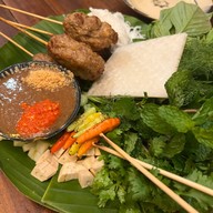 Hanoi House มหาทุน พลาซ่า
