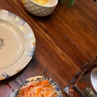 Hanoi House มหาทุน พลาซ่า
