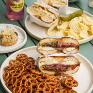 Bissel B. Bagels Elsternwick