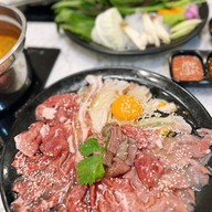 เมนูของร้าน Dollars Shabu สุกี้ จิ้มจุ่ม หน้าย่าโม
