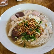 เมนูของร้าน คุณอ๋อ ก๋วยจั๊บญวน เส้นสด ศิริราช