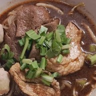 ก๋วยเตี๋ยวเรือหมู&ข้าวซอยไก่ พระยาสุเรนทร์ซอย4