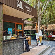 หน้าร้าน Sweet cabin ice-cream & coffee