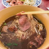 เมนูของร้าน เนื้อตุ๋นรสเยี่ยม