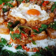 ครัวแม่นาย ถนนดินแดง1