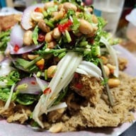 เมนูของร้าน ครัวลมโชย นครนายก