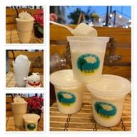 Sweet Mania น้ำมะพร้าวน้ำหอม 100% & น้ำลำไย