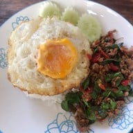 เมนูของร้าน คนละยำ&อาหารตามสั่ง