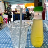 เมนูของร้าน ร้านเจ้อี๊ดริมน้ำ