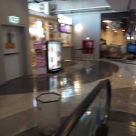 หน้าร้าน เหลือใจ Siam Square One