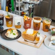 Adam&Eve Cafe’and bistro