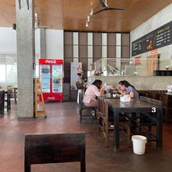 บุพเฟ่ต์ ขนมจีนบ้านเจ็ดยอด