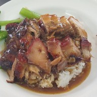 เมนูของร้าน ห้องอาหารกิ๊ดกี่ สูตรกวางตุ้งแท้ เปิดมานานกว่า 60 ปี