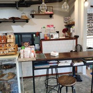 Doodze Cafe & Bistro