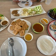 ซาวมาย แหนมเนือง