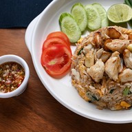 Gimme Gimme Cafe And Gallery เพชรเกษม