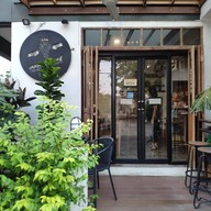 Doodze Cafe & Bistro