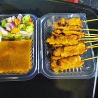 หมูสะเต๊ะแปลงนาม