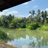 เนื้อหอมริมคลอง