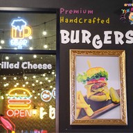 PATTY & JIMMY Burgers PATTY & JIMMY  Burger House Chonburi