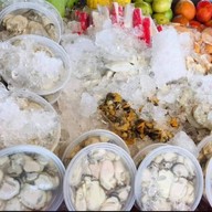 🍱 ยำ 65.บาท💸เซโต้ ที่แม่ค้าสวยๆ ถูก สะอาด อร่อย อิ่ม แม่ค้าหน้ารัก ;)