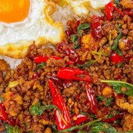 ครัวกะเพรารสเด็ดพริกเเห้ง ข้าวไข่ข้น บางรักใหญ่ 1