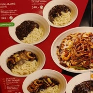 Jaguemsong Sukhumvit branch Sukhumvit Soi 12 korean town ชั้น3