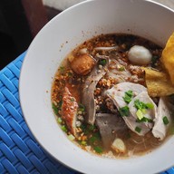 ก๋วยเตี๋ยววัดพุทธ