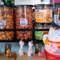 แมวดูซ่า ไม่ใช่คาเฟ่แมว บางแสน