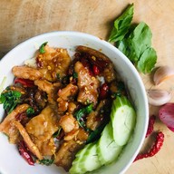 ร้าน กะเพรา IN BOX ( รับทำข้าวกล่อง ) บึง เครือสหพัฒต์ แหลมฉบัง