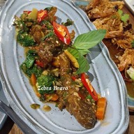 เมนูของร้าน ครัวอินดี้โฮมเมด แอนคาเฟ่ - ฮาลาล