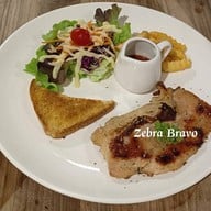 เมนูของร้าน ครัวอินดี้โฮมเมด แอนคาเฟ่ - ฮาลาล