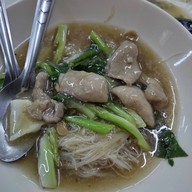 เมนูของร้าน ราดหน้ายอดอร่อย เฮียจำเนียร
