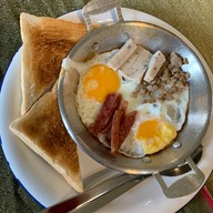เมนูของร้าน จันทร์เจริญ สโลว์บาร์