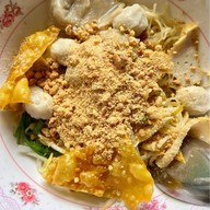 นำชัย เกี๊ยวปลา