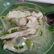 ก๋วยเตี๋ยวไก่ไทยนายโต้งเจ้าเก่า ซอย 2