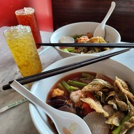 เย็นตาโฟเครื่องทรงโดย อ.มัลลิการ์ เกษตร-นวมินทร์